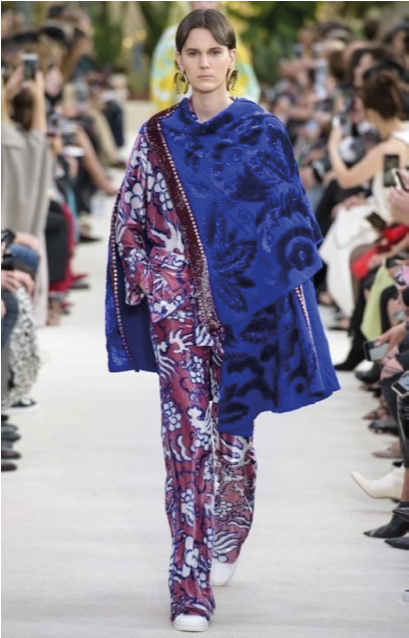 Dresses As Expression Of Freedom - Valentino (674x637), Png Download