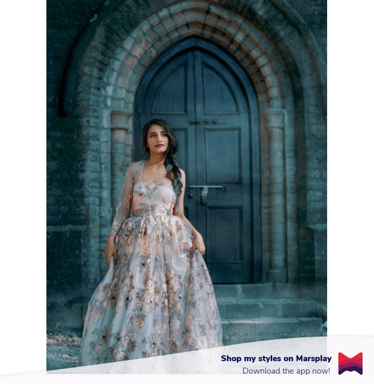 Ariana Grande At The Met Gala 2018 Red Carpet - Photo Shoot (750x770), Png Download