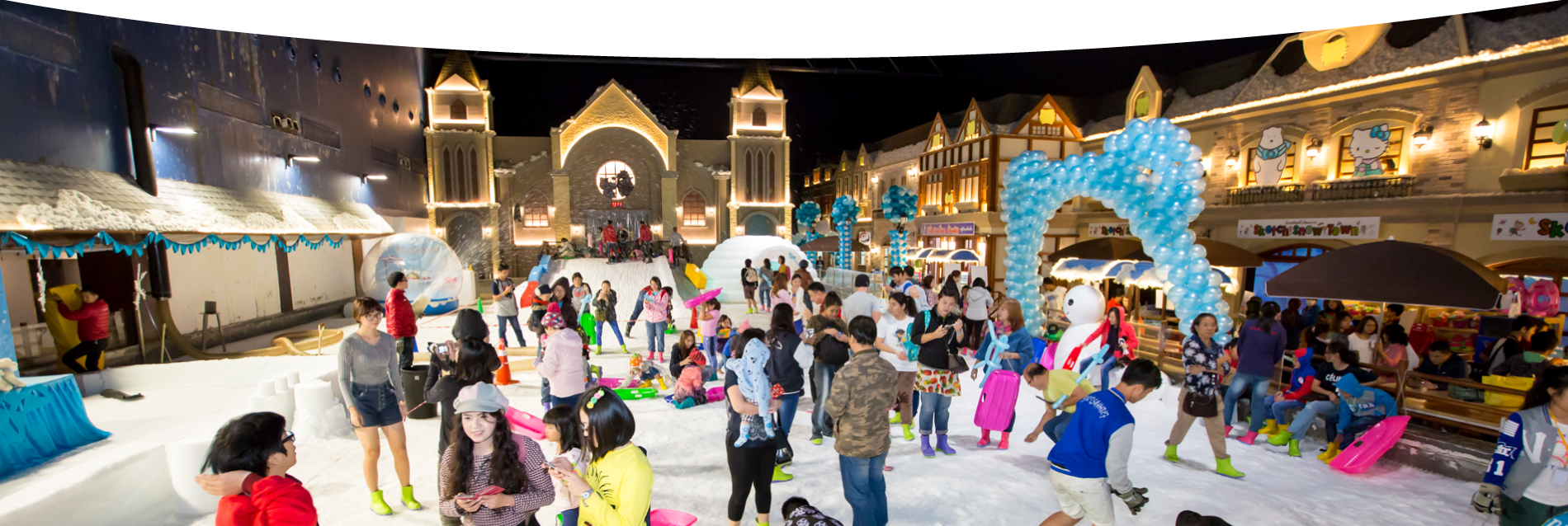 Snow Play Ground Including Snow Restaurant As Well - Snow Town In Ho Chi Minh (1900x638), Png Download