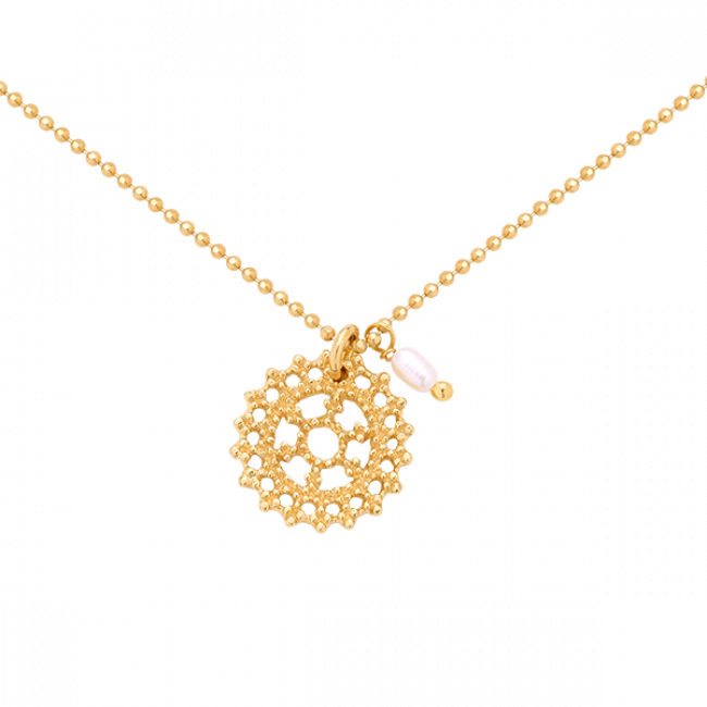 Necklace With Royal Rosette And Pearl - Necklace (650x650), Png Download