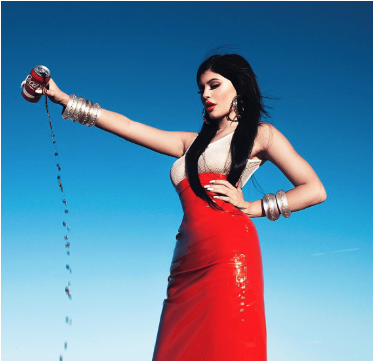 Kylie Jenner App - Kendall Jenner Coca Cola (640x360), Png Download
