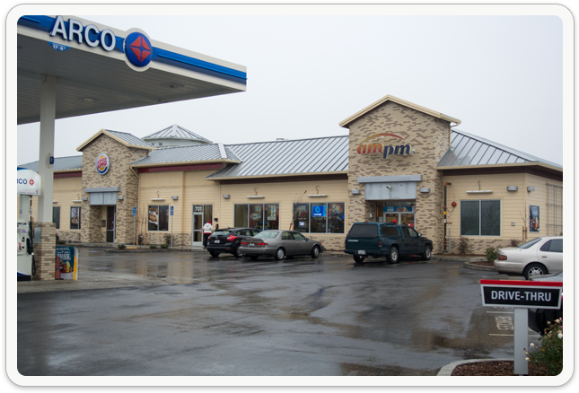 Arco Ampm Exterior - Arco Ampm (691x457), Png Download