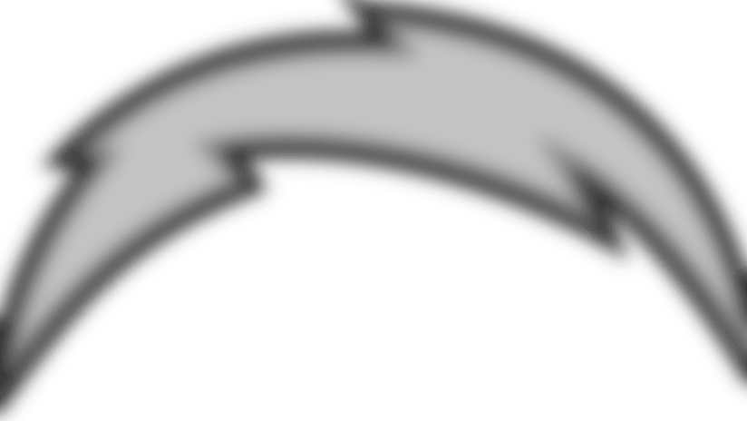 With The Broncos' Demarcus Ware And Von Miller, Sunday's - Arch (824x464), Png Download