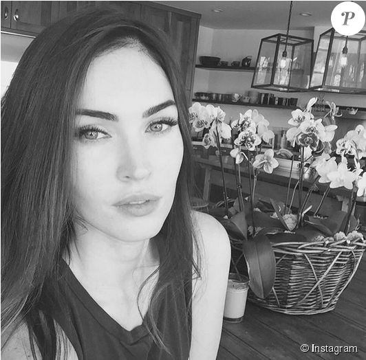 Megan Fox, De Retour Sur Les Réseaux Sociaux, A Rajouté - Megan Fox N 1 (950x523), Png Download