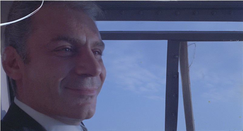 Move Cursor Over Image To View - Senior Citizen (800x589), Png Download