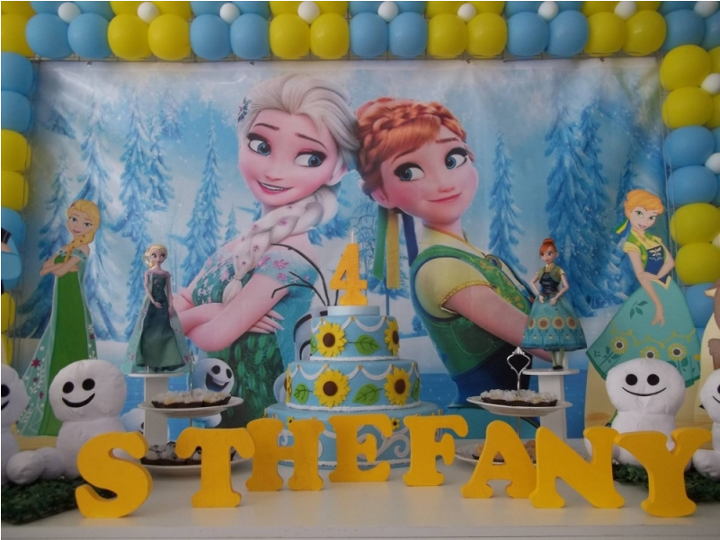 Frozen Fever - Decoração Frozen Fever Com Painel (840x840), Png Download
