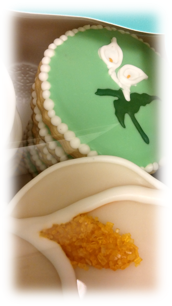 Cookies - Calla Lily - Royal Icing (562x1000), Png Download