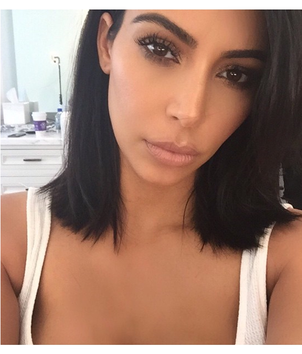 Instagram - Khloe Kardashian Short Hair At Back (592x888), Png Download