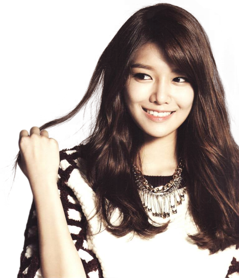 4) Nina Dobrev 26 Years Old, Actress (the Vampire - Sooyoung Before And After (767x893), Png Download