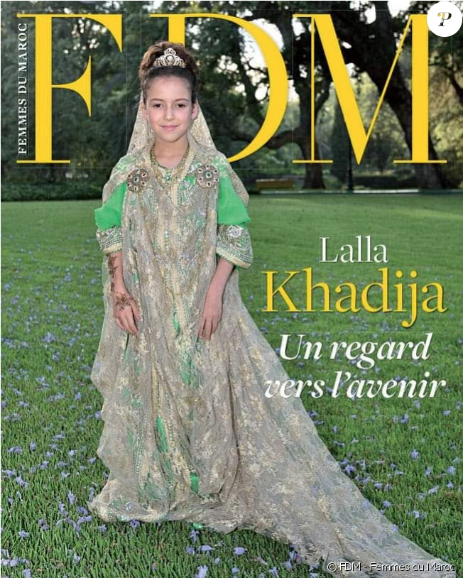 Headline “a Look Into The Future,” Next To The Photo (950x813), Png Download