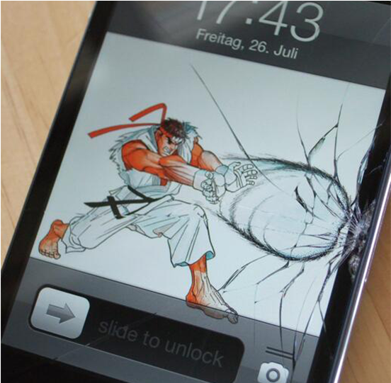 How To Make The Best Of A Cracked Phone Screen - Really Bad Cracked Screen (960x540), Png Download