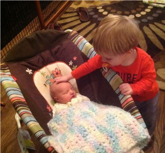 Views Of The Colorado Rockies With 4 Decks And Hot - Baby (800x533), Png Download