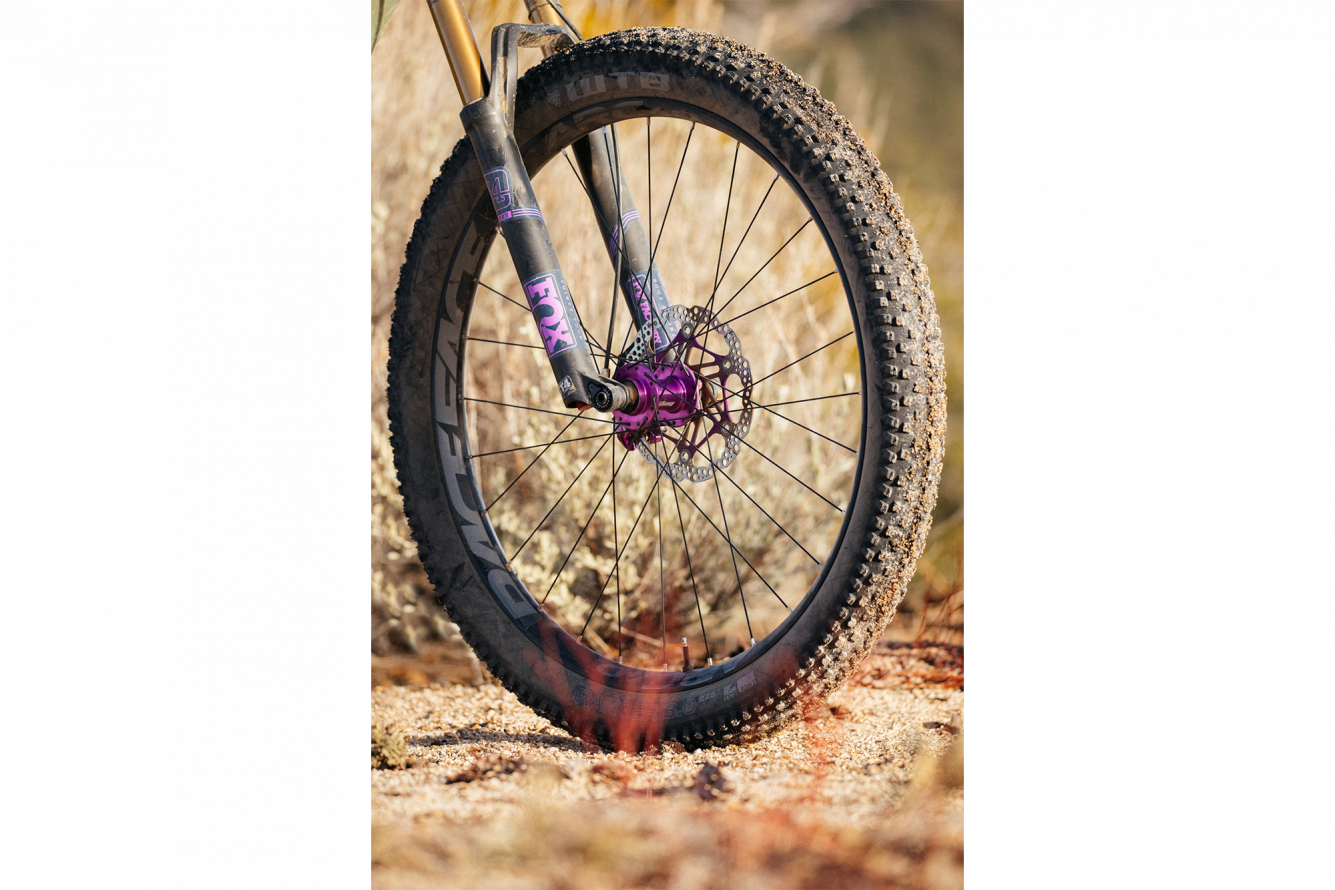 A Bike That Really Stands Out - Bicycle Tire (1335x890), Png Download