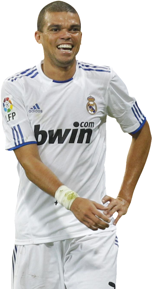 Pepe Real Madrid Photo - Pepe And Rooney (673x1024), Png Download