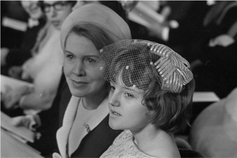 Wedding Of Queen Beatrix Of The Netherlands And Claus - Monochrome (1349x518), Png Download