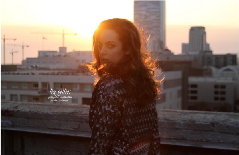 Schön X Liz Gillies (1000x667), Png Download