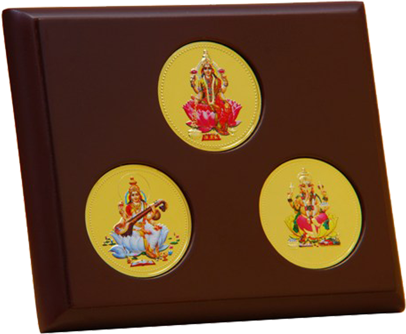 Table Lakshmiji, Ganeshji And Saraswatiji Meenakari - Crest (800x800), Png Download