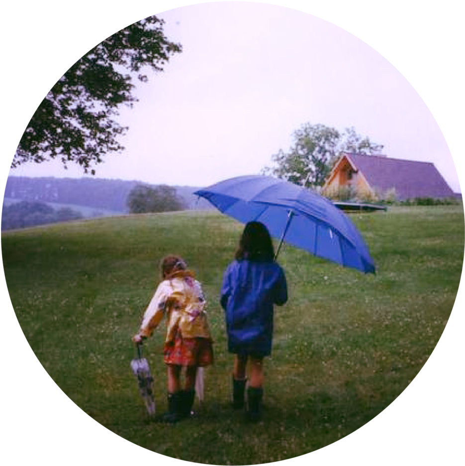 Circle Cropped Sisters - Leisure (1000x1003), Png Download