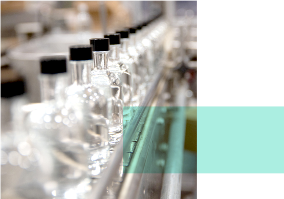 Bentleylabs Manufacturing3 - Glass Bottle (1000x668), Png Download