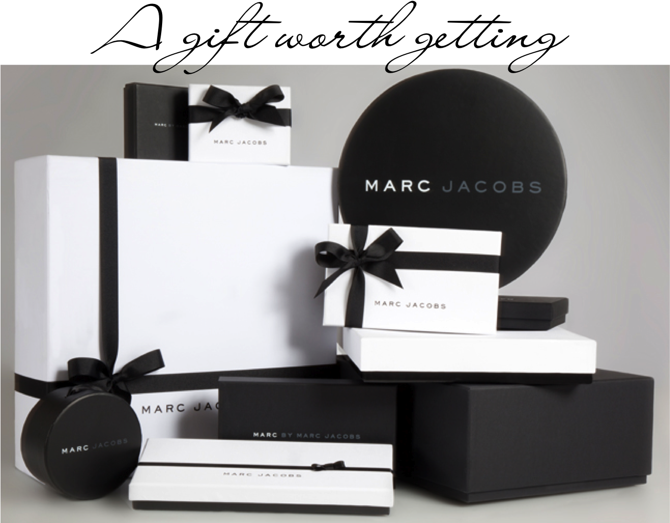 Marc Jacobs Gift Box (1348x1107), Png Download