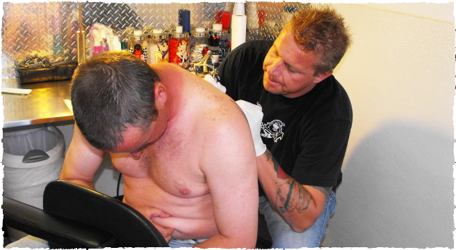 A Clean, Cutting Edge Tattooing Experience - Barechested (950x369), Png Download