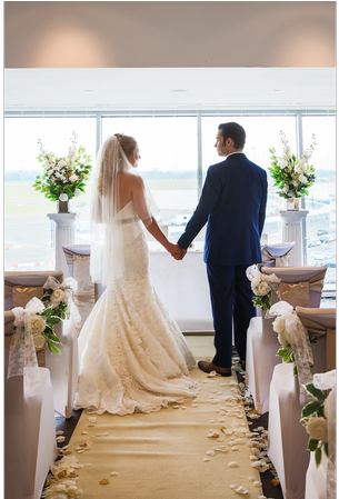 Holiday Inn Southend - Bride (828x448), Png Download