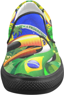 Brazil Flag With Toco Toucan Women's Unusual Slip-on - Toco Toucan With Brazil Flag Beach Towel (500x500), Png Download