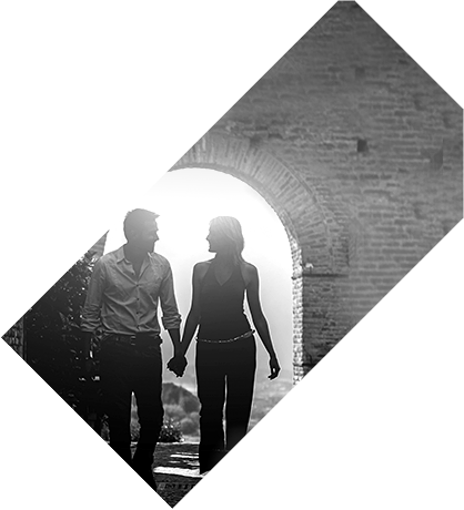 Couple Walking Holding Hands - The Spectator Hotel (418x460), Png Download