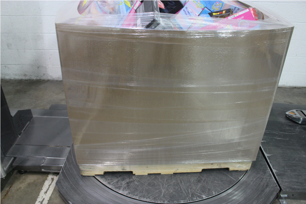 Pallet 213 Pcs Action Figures, Pretend & Dress-up, - Plywood (1000x1000), Png Download