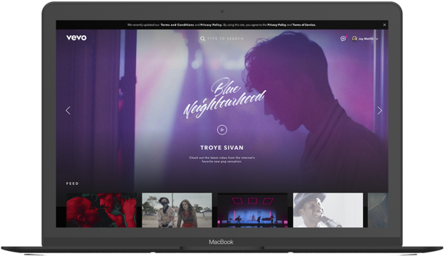 Macbook 2018 Clay Mockup-5 - Tablet Computer (1000x642), Png Download