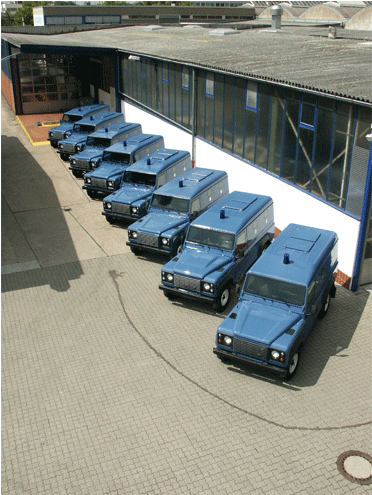 Land Rover Defender - Jensen-healey (795x495), Png Download