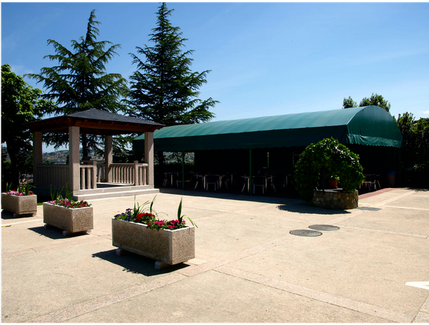 Photo Taken At Restaurante Embajadores By Business - Shortleaf Black Spruce (600x600), Png Download