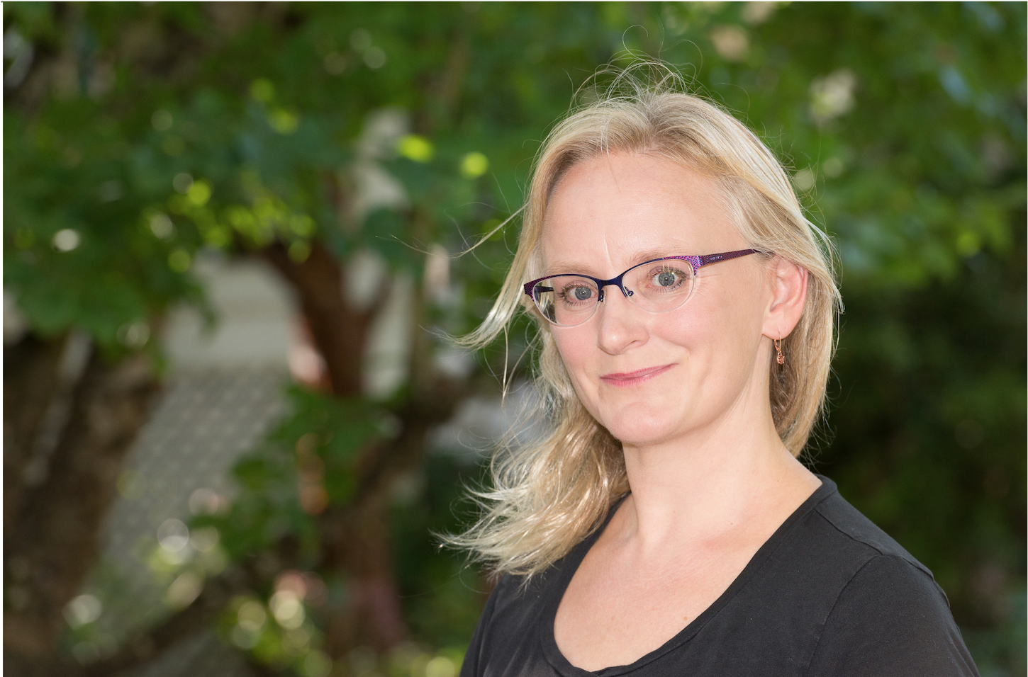 Uo Education Professor Works To Understand And Help (1600x1188), Png Download