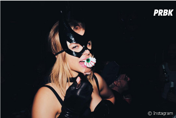 Além De Talentosa, Chloë Moretz Ainda É Linda - Costume Party (950x398), Png Download